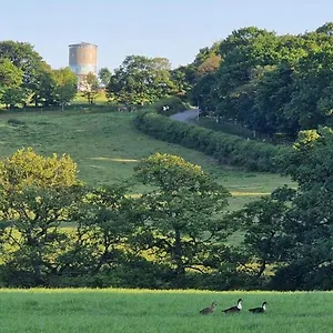 luxury-converted-water-tower-in-flockton-emley.yorkshirehotels.net/