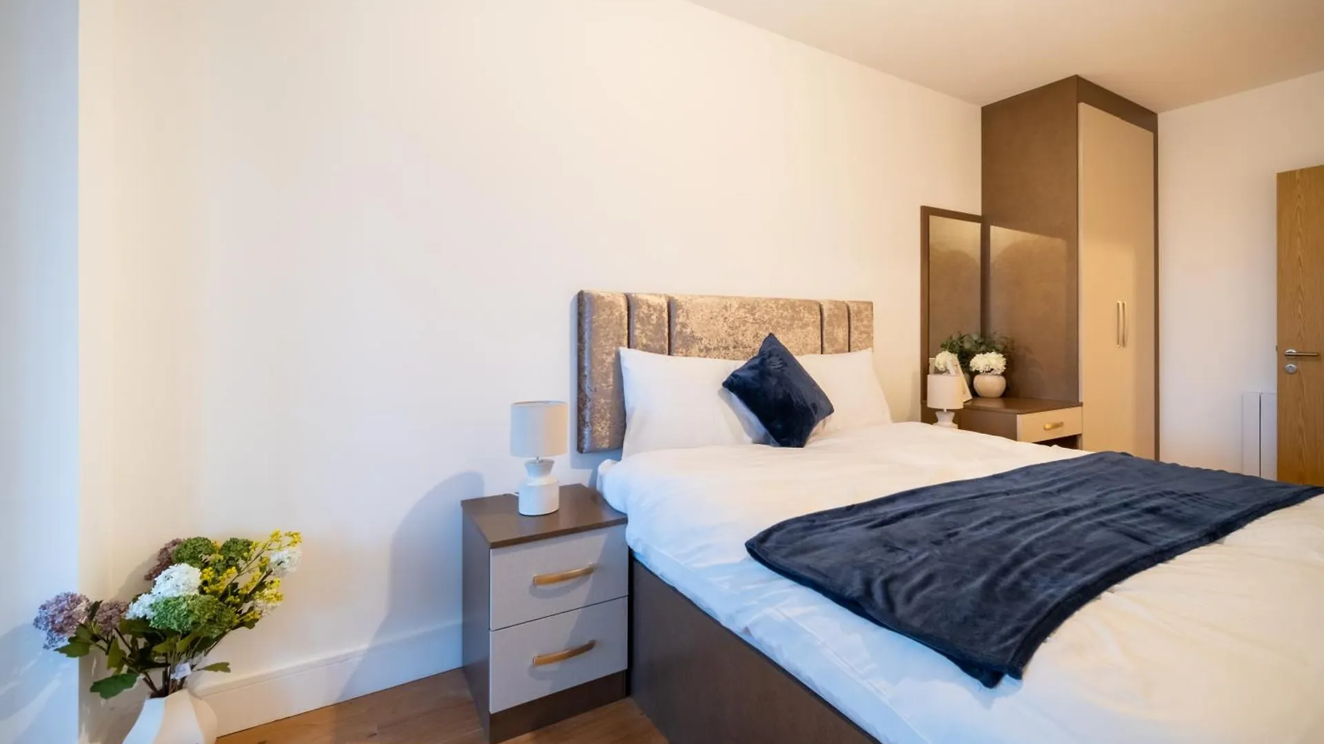 Meadow Lodge Apartments Hounslow