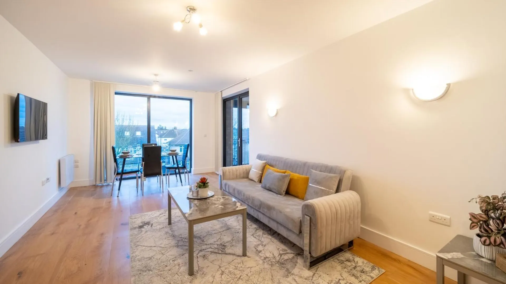 Meadow Lodge Apartments Hounslow