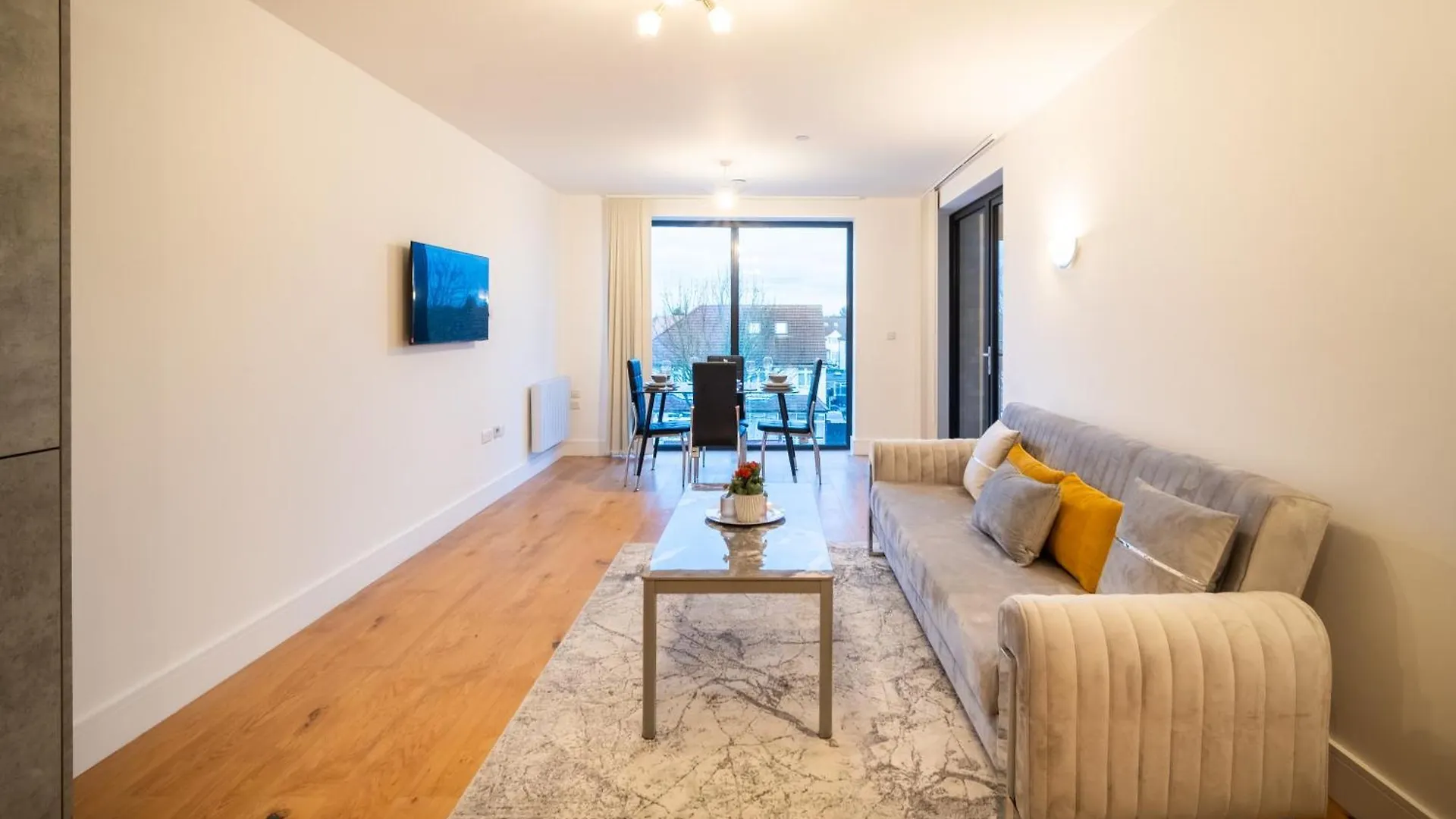 Meadow Lodge Apartments Hounslow